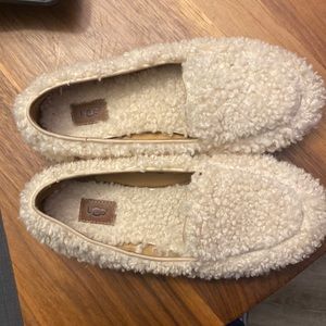 UGG slipper shoes